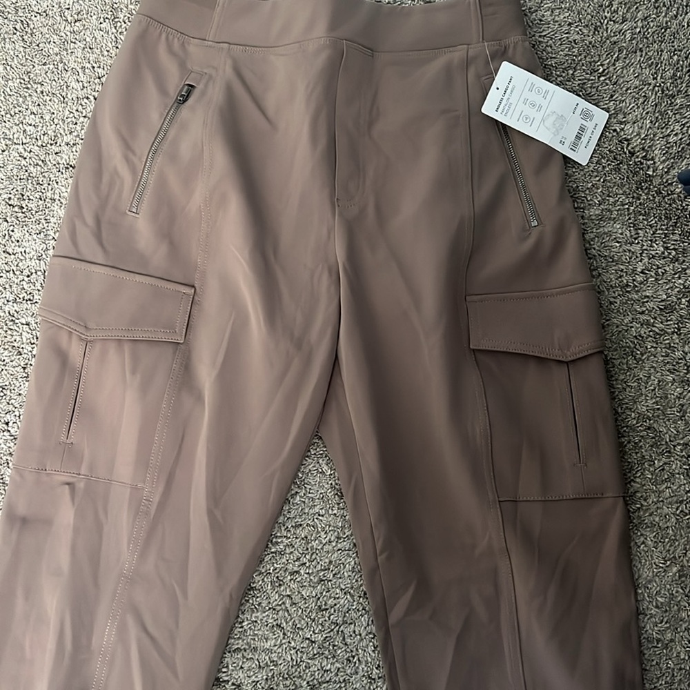 NWT-Athleta Endless Cargo Pant, Size 4 & 10 - Picture 6 of 10